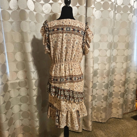 Lovely multi patterned dress 👗 - Picture 3 of 4